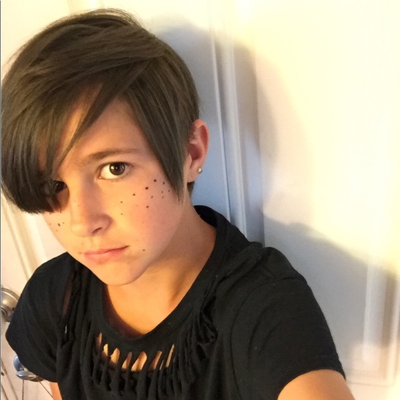 Profile Picture of Alec Jordan (@alex__jordan) on Poshmark