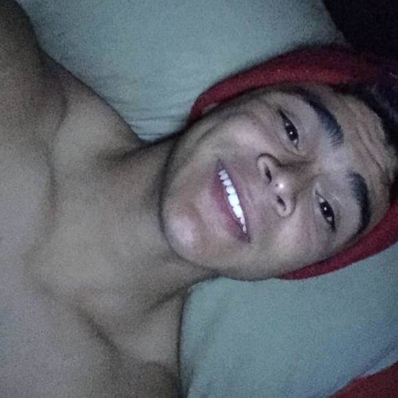 Profile Picture of Ben Romero (@bromero34) on Poshmark