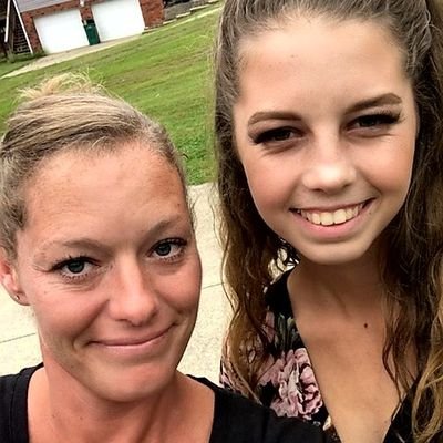 Profile Picture of Aimee Dunlap (@AimeeDunlap17) on Twitter