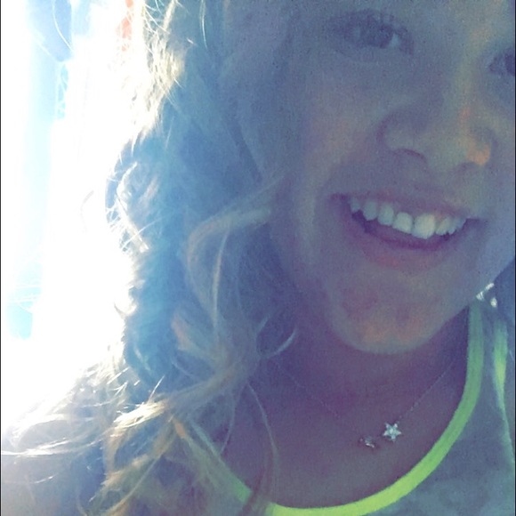 Profile Picture of Alex Hoffman (@alexmhoffman) on Poshmark