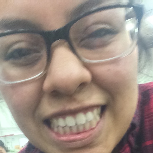 Genesis Rosales - Poshmark Profile Picture of Genesis Rosales (@gene_rosales16) on Poshmark