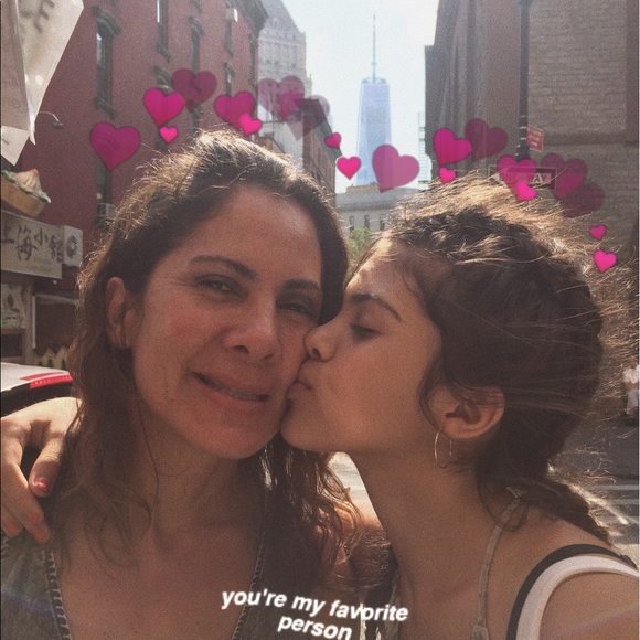 Profile Picture of Bianca Iglesias (@icecrystal1121) on Poshmark