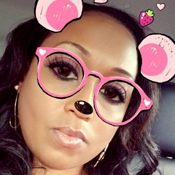 Profile Picture of Ewan Apparicio (@ewanapparicio) on Poshmark