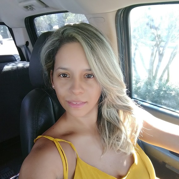 Profile Picture of Dayami Lopez (@dayamilo) on Poshmark