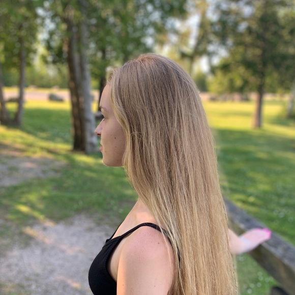 Profile Picture of Meghan Secord (@meghansecord) on Poshmark