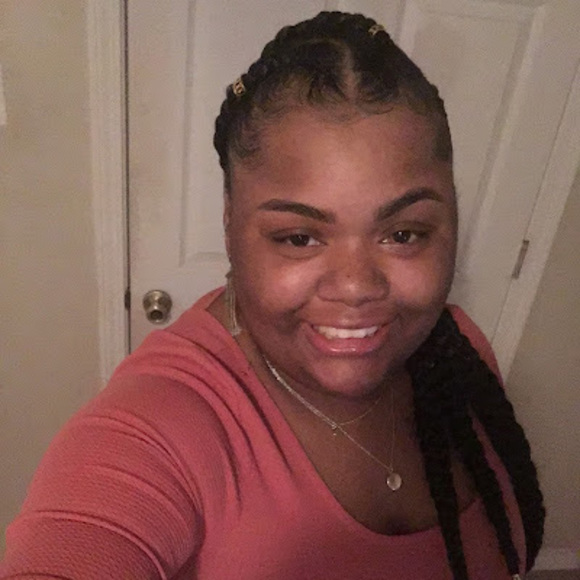 Markeshia Thomas - Poshmark Profile Picture of Markeshia Thomas (@markeshiat) on Poshmark