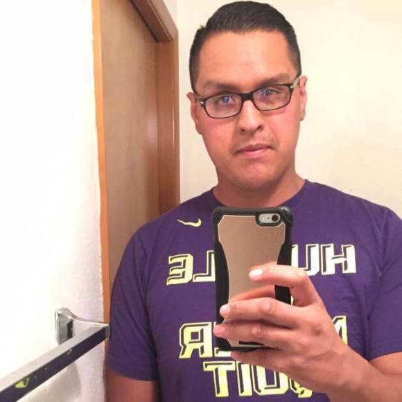 Profile Picture of Martin Cisneros (@el_ausente_cg) on Poshmark