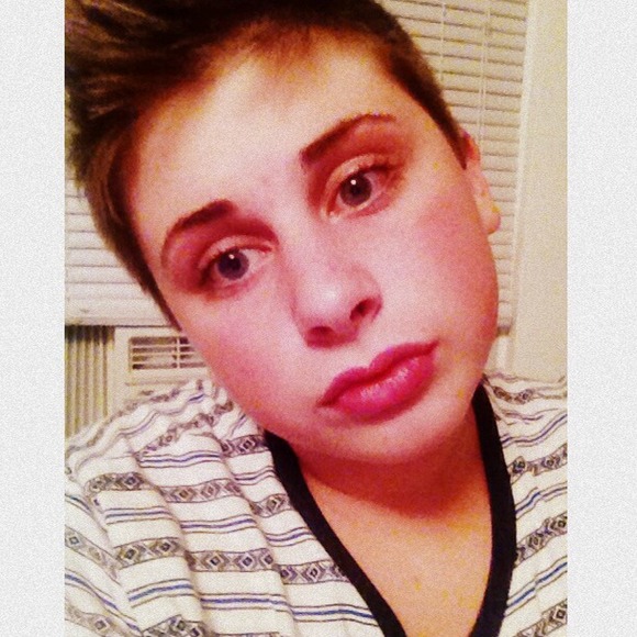 Profile Picture of Dylan Mann (@dmann299) on Poshmark