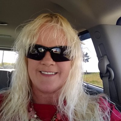 Profile Picture of Brenda Lee Burris (@bricketts68) on Twitter