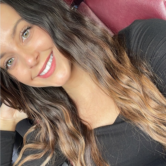 Profile Picture of Emma Bloyd (@emmabloyd) on Poshmark