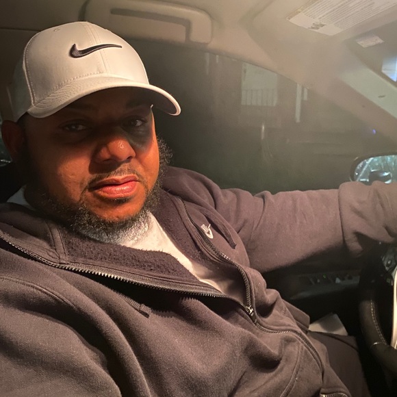 Profile Picture of Ralph Cooper (@rcooper7979) on Poshmark