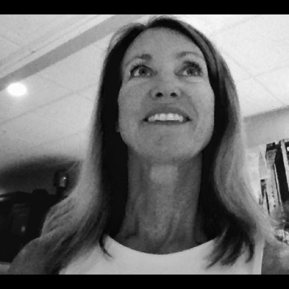 Profile Picture of Dot Klebon (@dotklebon57) on Poshmark