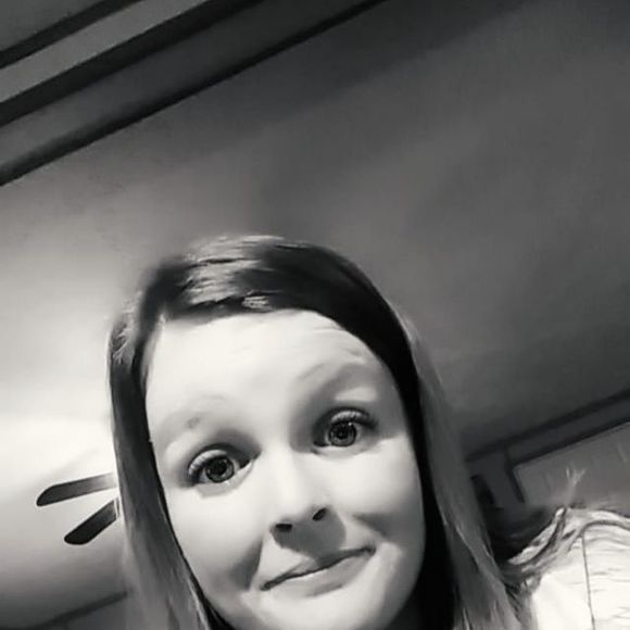 Profile Picture of Paige Cates (@pcates1215) on Poshmark