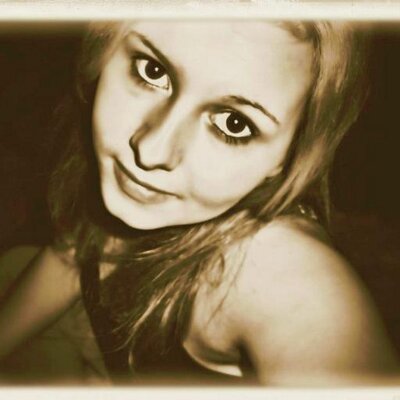 Profile Picture of Cassandra (@cassie1193) on Twitter