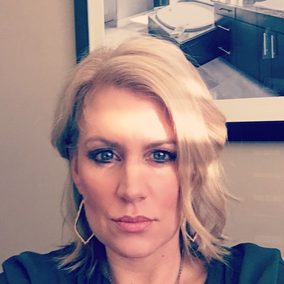 Profile Picture of Shawnda Lancaster (@slancaster75) on Poshmark