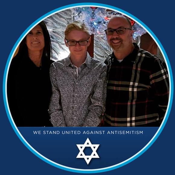 Profile Picture of Ronna Elbaz (@ronnaelbaz) on Poshmark