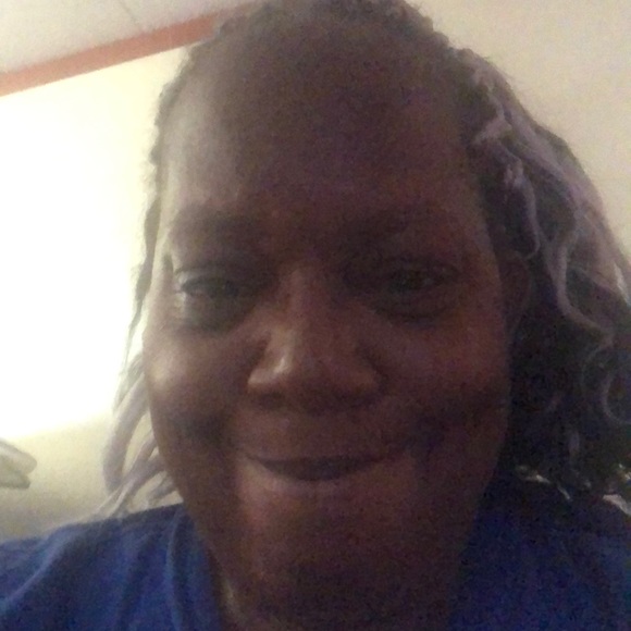 Denise Bivins - Poshmark Profile Picture of Denise Bivins (@denisebivins) on Poshmark