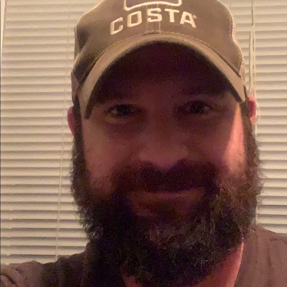 Profile Picture of Brandon Gotterbarm (@b_gotterbarm) on Poshmark