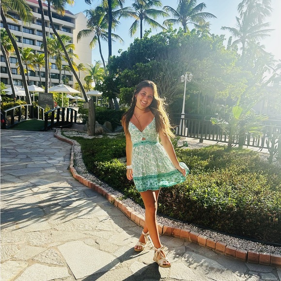 Profile Picture of Angelina Trocchia (@angelinat010709) on Poshmark