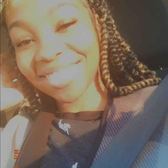Profile Picture of Janae Mcclair (@janaemcclair) on Poshmark