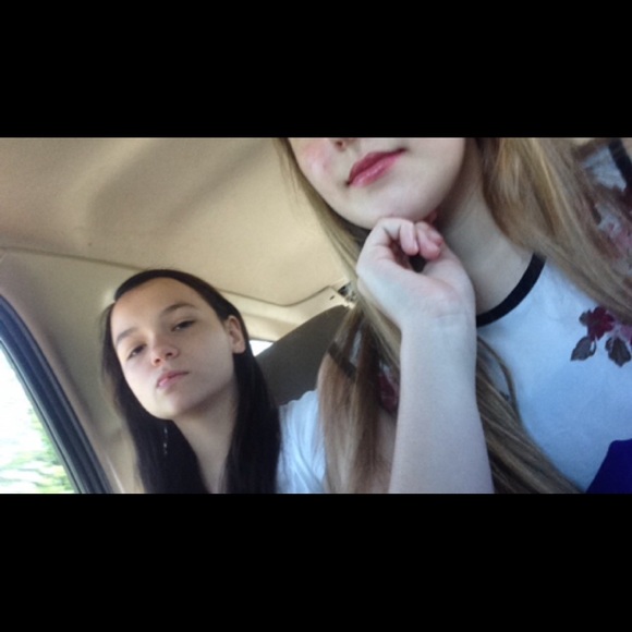 Profile Picture of Jozee Riepl (@jozrip) on Poshmark