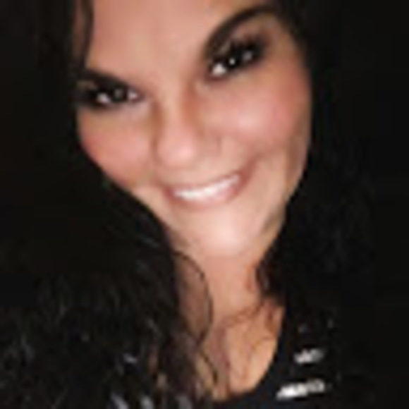 Profile Picture of Summer Tuttle (@ravensgrl5220) on Poshmark