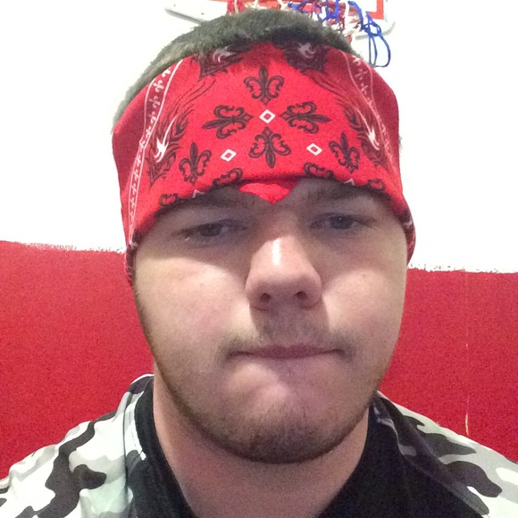 Profile Picture of Caleb Moore (@calebmoore630) on Poshmark