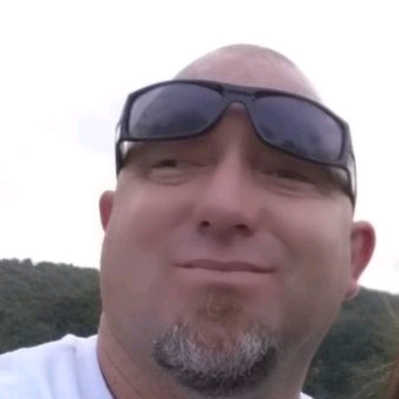 Profile Picture of Jeremy Flick (@jeremyflick) on Poshmark