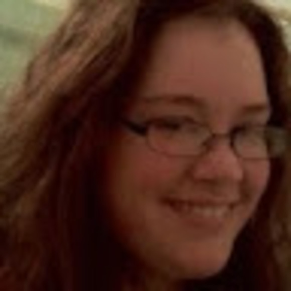 Profile Picture of Lena Pendleton (@raycheld84) on Poshmark