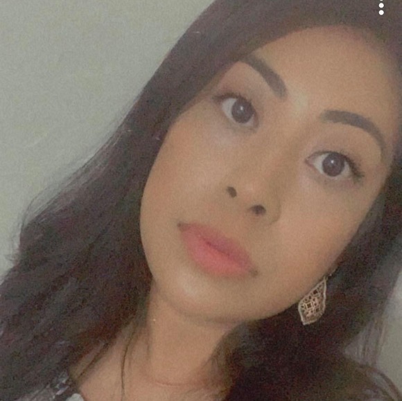 Profile Picture of Arsedalia Banks (@arsedaliabanks) on Poshmark