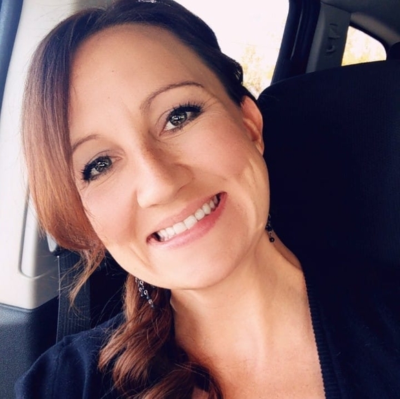 Profile Picture of Kimberly Luckow (@kmluckow) on Poshmark