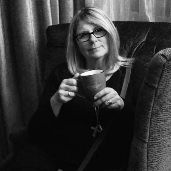 Profile Picture of Teresa Viramontez (@teresavm) on Poshmark