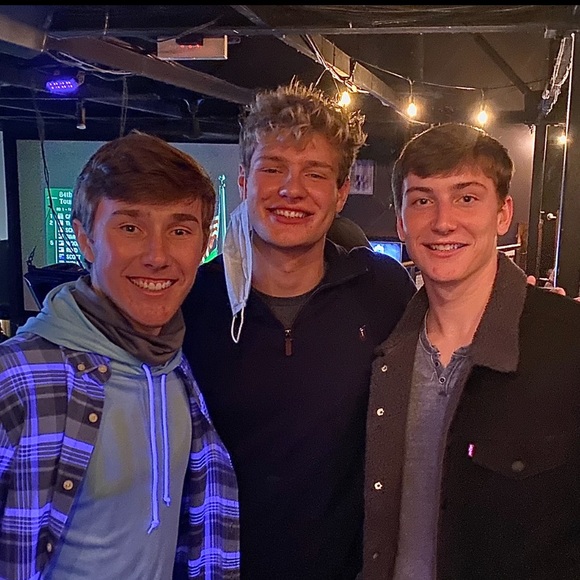 Tj Kirila - Poshmark Profile Picture of Tj Kirila (@tjkirila) on Poshmark