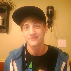 Profile Picture of Tyler Brinkman (@xxgeekinpinkxx) on Myspace