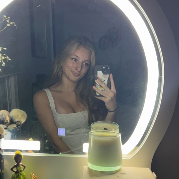 Profile Picture of   Brook:) (@brook.benson)... (@brook.benson) on Tiktok