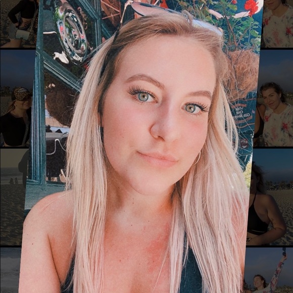 Profile Picture of Karli Redmann (@16redmak) on Poshmark