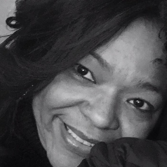 Profile Picture of Nichole Lenoir (@nicholelenoir) on Poshmark