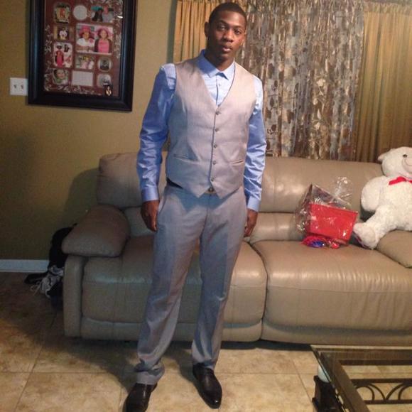 Profile Picture of Ricky Grinstead (@aye_yo_rick) on Poshmark