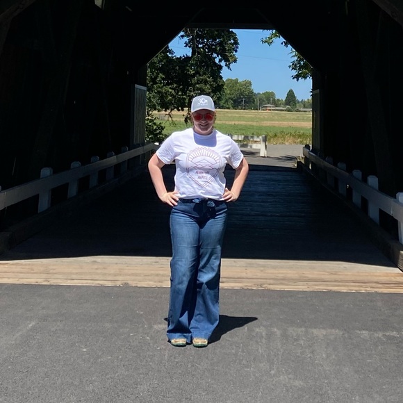 Profile Picture of Allison Mccray (@amccray05) on Poshmark