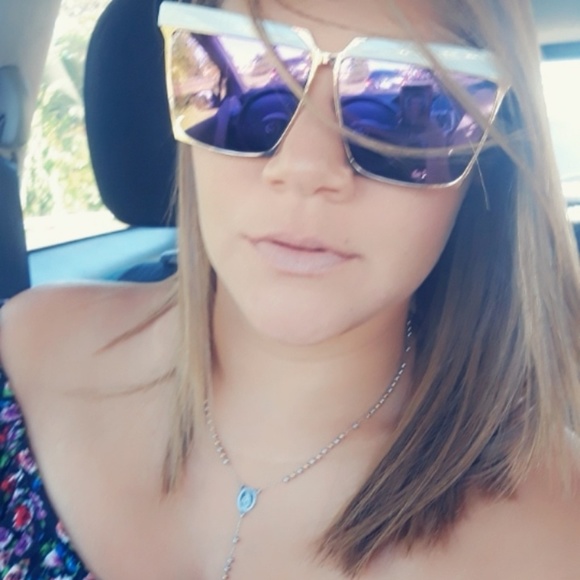 Profile Picture of Jacqueline Lasalle (@jacklix1) on Poshmark