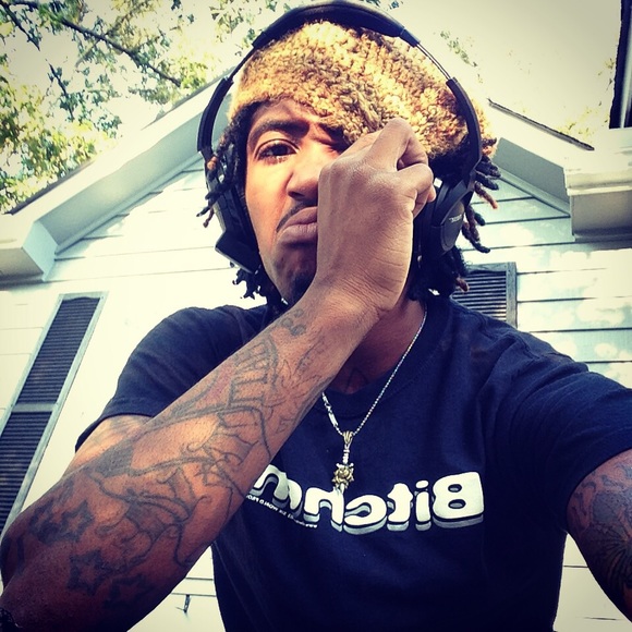 Profile Picture of Jamonta Smith (@maysmith1) on Poshmark