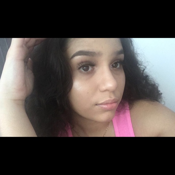 Profile Picture of Aida Alicea (@4santana) on Poshmark