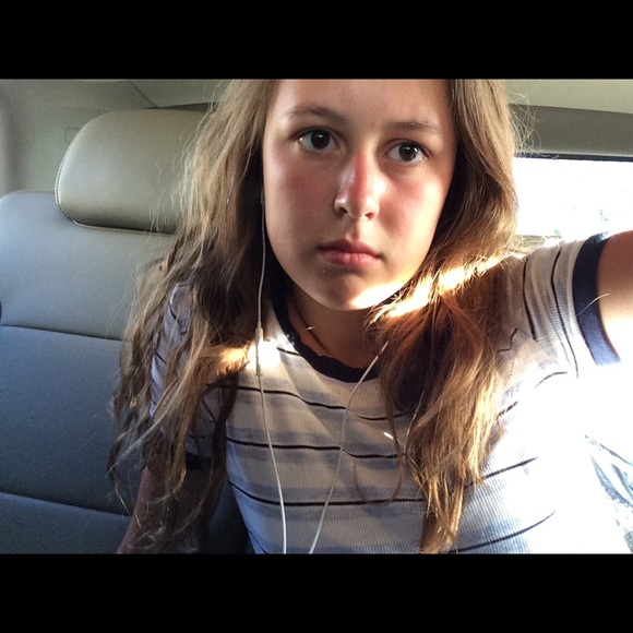 Profile Picture of Alex Sams (@alexfaithsams) on Poshmark