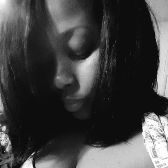 Profile Picture of Blush Blush (@blushberry83) on Poshmark