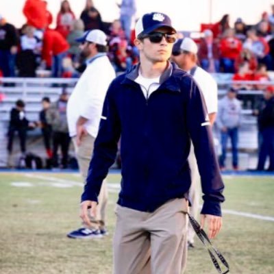 Profile Picture of Elijah White (@Elijah_1617) on Twitter