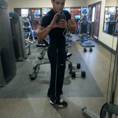 Profile Picture of Ren Saenz (@elCompaRen) on Twitter