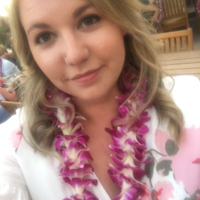 Profile Picture of Amanda Duggan (@Amandolin21) on Twitter