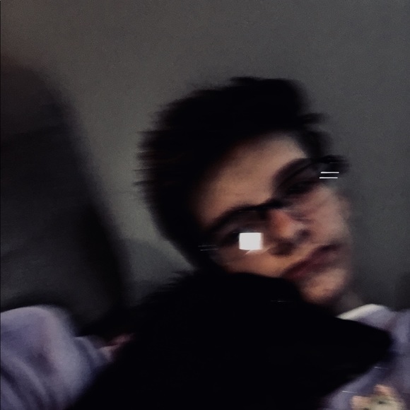 Profile Picture of Brenton Berger (@aqqqa) on Poshmark