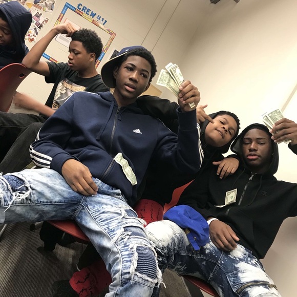 Profile Picture of Terrance Neal (@buildupwavvy) on Poshmark