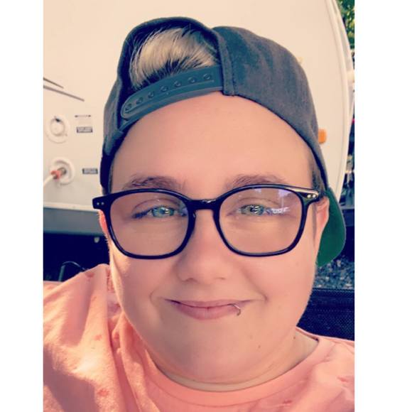 Profile Picture of Pamm Lalonde (@pamlalonde23) on Poshmark